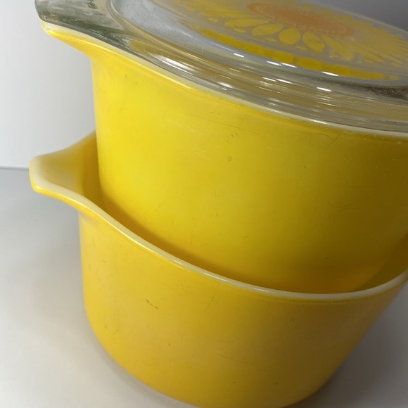 Pyrex Casserole Dishes - Picture 2 of 14